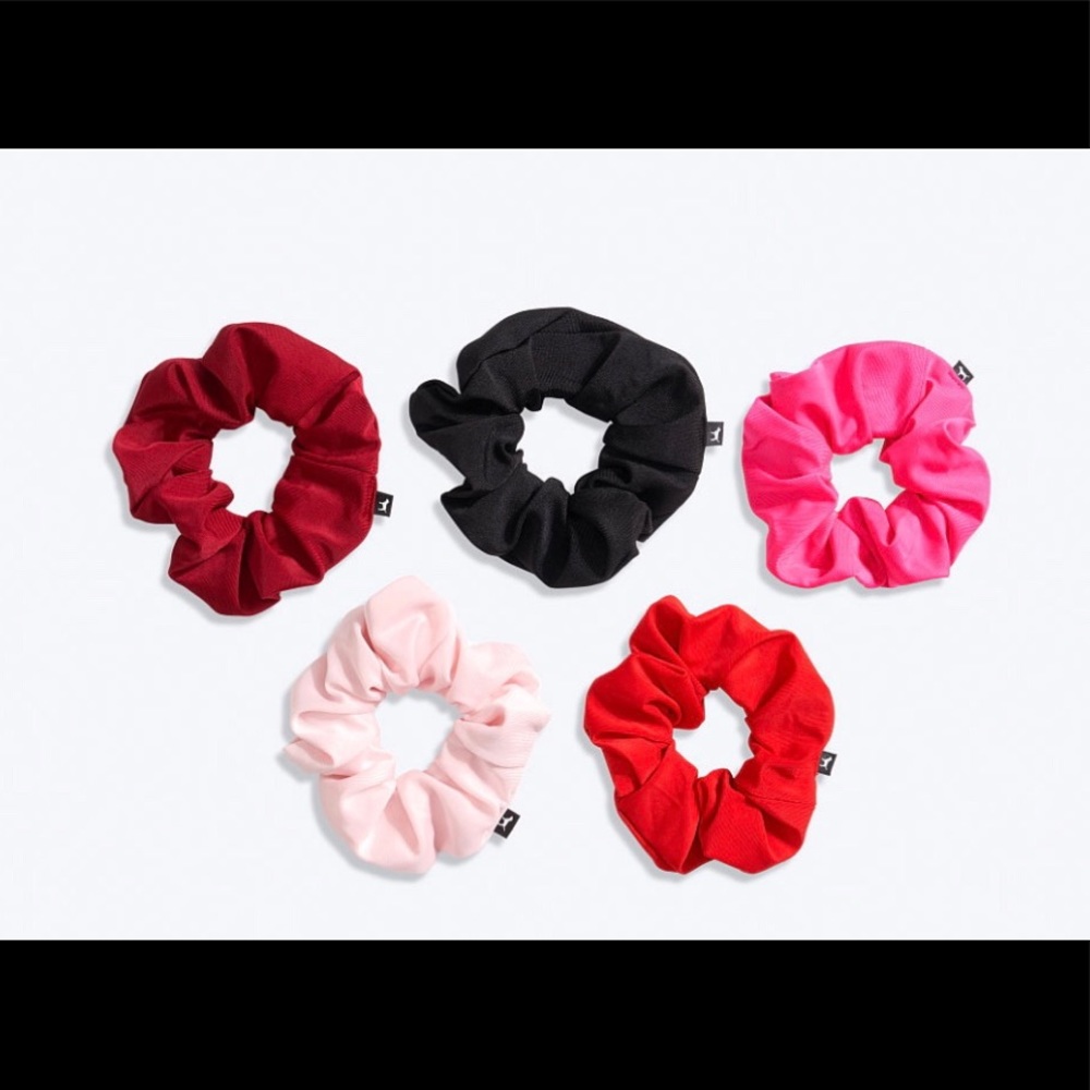 ♥️HP 10/25♥️ Pink Victoria’s Secret scrunchies - Picture 8 of 9